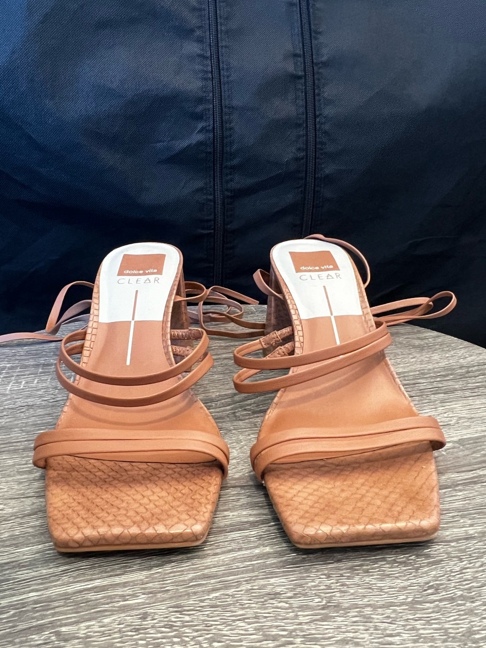 Anthropologie Dolce Vita Clear Paxx Luggage Stella Heels- Size 8.5 - Picture 9 of 15